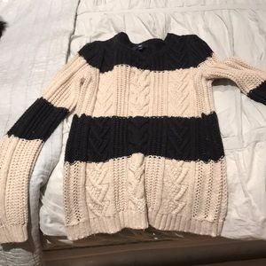 Gap black and white knit sweater